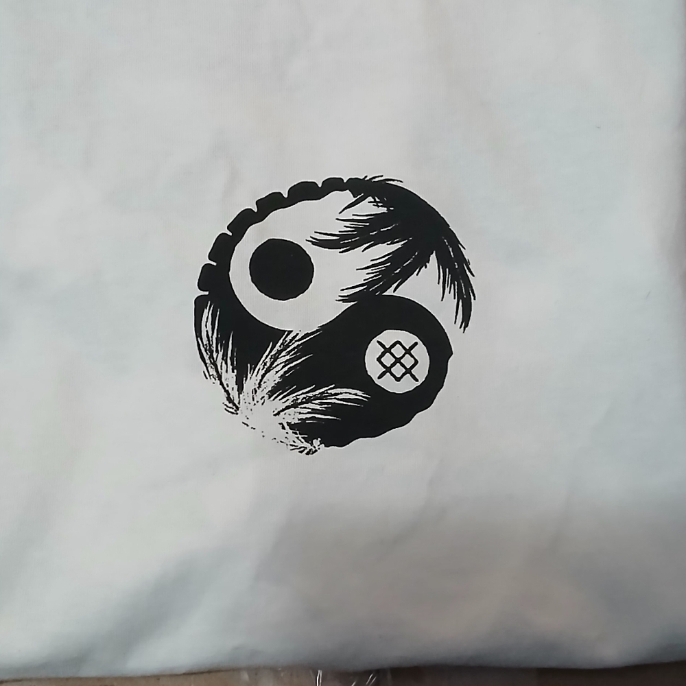 Stance size med Ying yang shirt